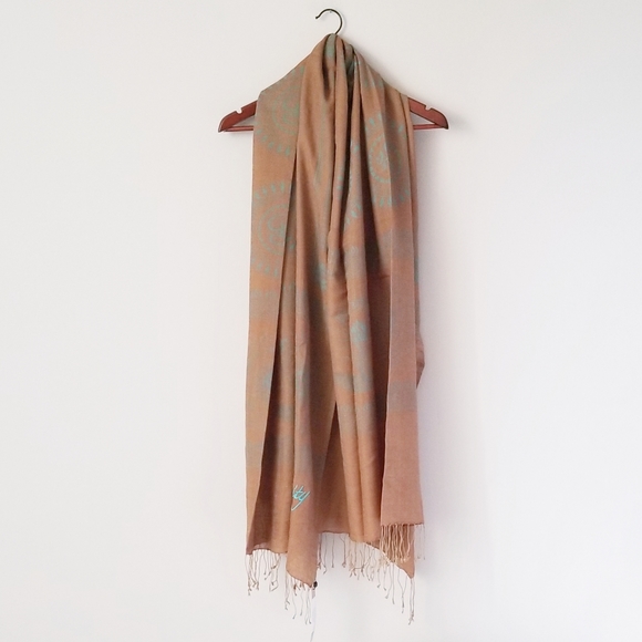 New wool and silk Om symbol scarf - Picture 3 of 8